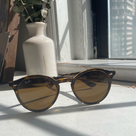 RAYBANS sunglasses - Picture 1 of 5